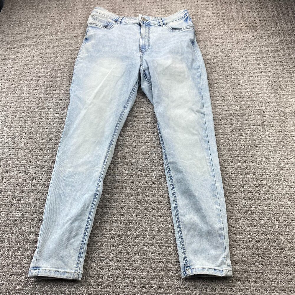 Refuge Miami High Rise Skinny Jeans Stretchable Women Size 11 Acid Washed Denim